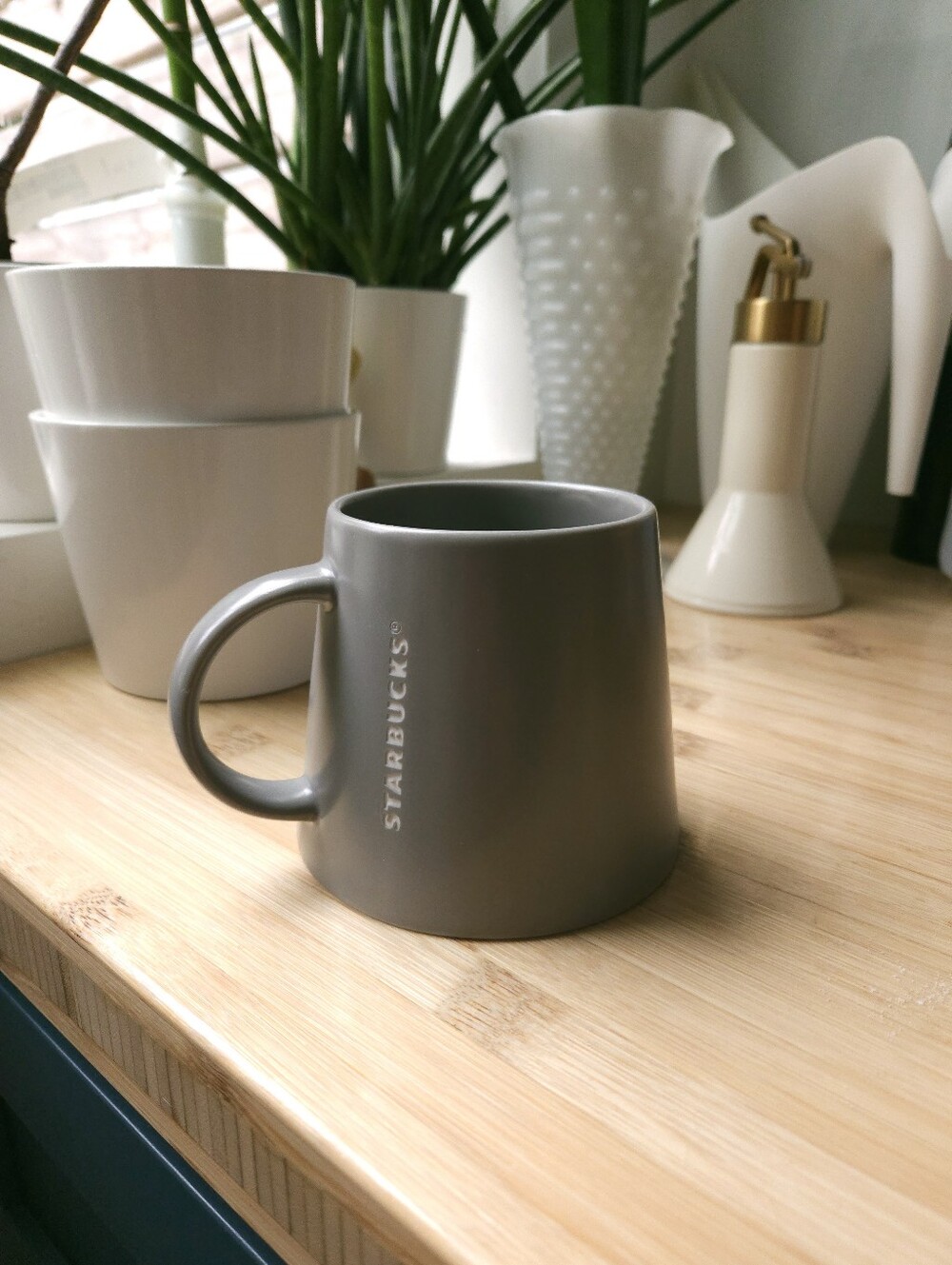 Starbucks 2013 Matte Gray Embossed Tapered Wide Base 16oz Coffee Mug Pre-owned